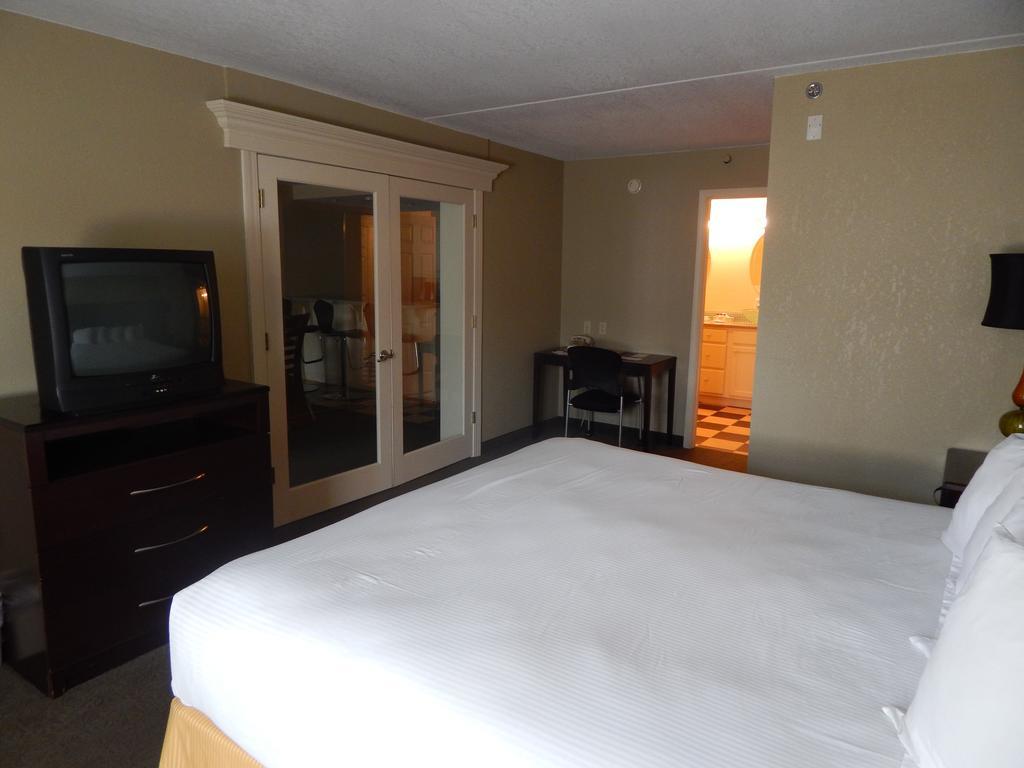 Ramada Branson Hotel And Resort Exterior photo