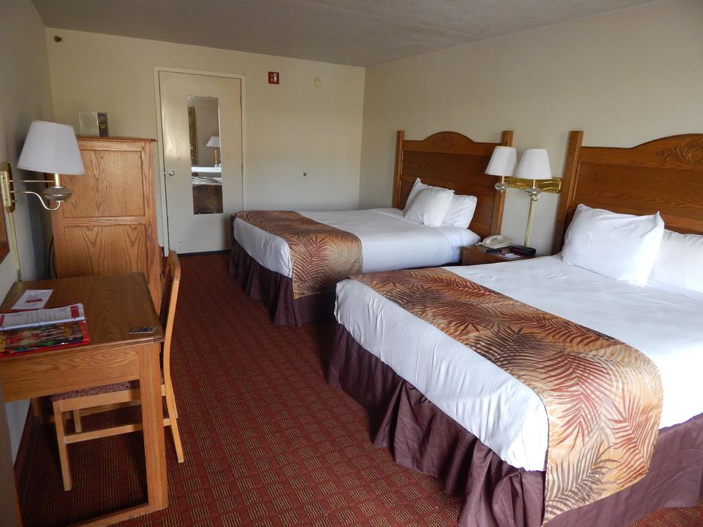 Ramada Branson Hotel And Resort Exterior photo