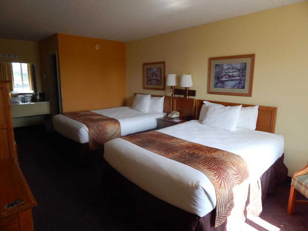 Ramada Branson Hotel And Resort Exterior photo