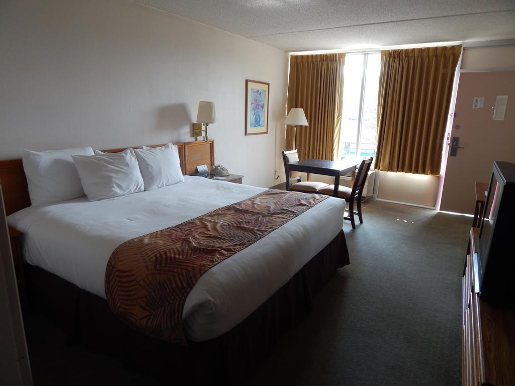 Ramada Branson Hotel And Resort Exterior photo