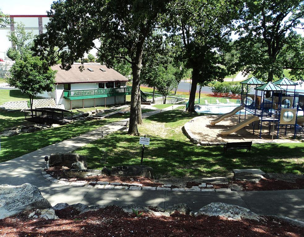 Ramada Branson Hotel And Resort Exterior photo