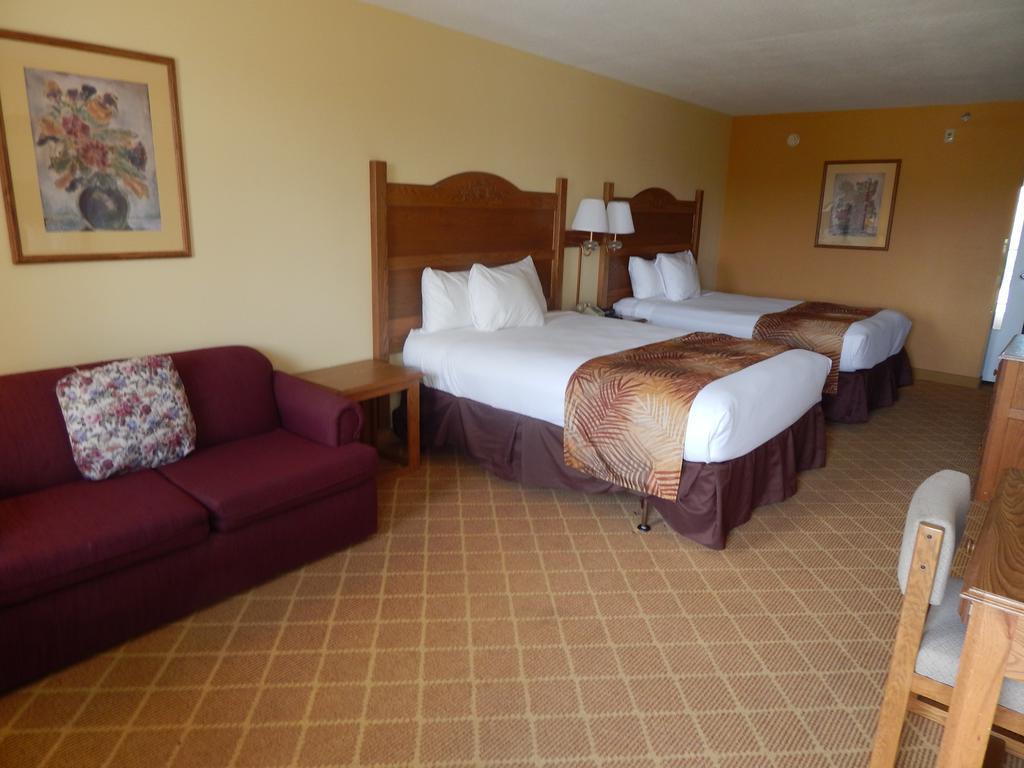 Ramada Branson Hotel And Resort Room photo